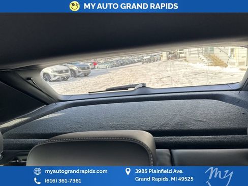 Used 2025 Volkswagen ID.4 Pro image 15