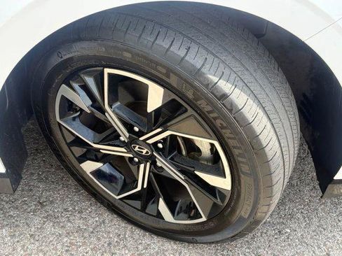 Used 2025 Hyundai Sonata SEL FWD image 16