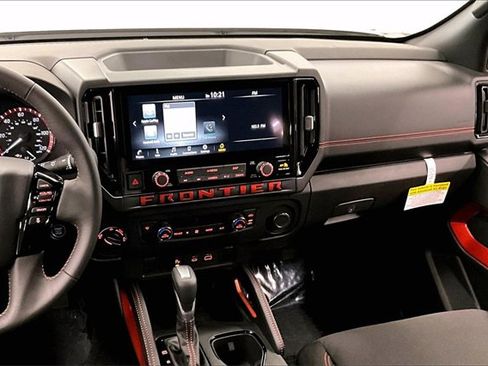 New 2025 Nissan Frontier PRO-4X image 7