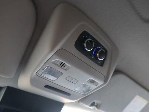 Used 2023 Ford Transit 350 XLT image 24