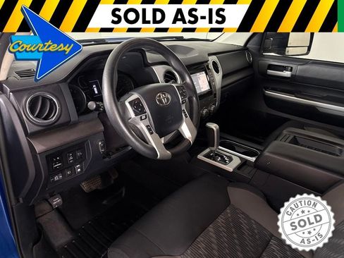 Used 2018 Toyota Tundra SR5 w/ SR5 Upgrade Package AWD/4WD image 17