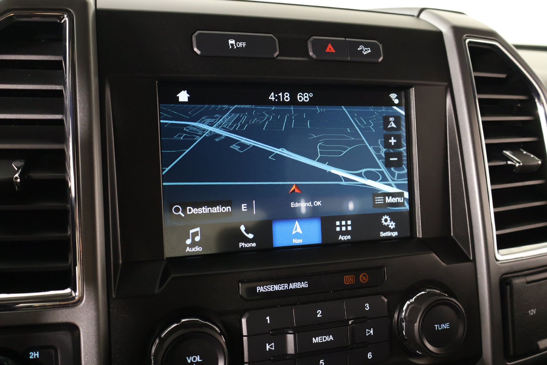 Used 2018 Ford F250 XLT w/ XLT Premium Package AWD/4WD image 7
