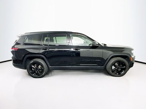 Used 2023 Jeep Grand Cherokee L Limited w/ Luxury Tech Group II image 10
