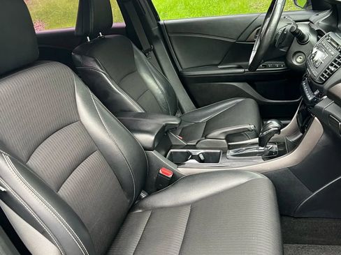 Used 2016 Honda Accord Sport image 13