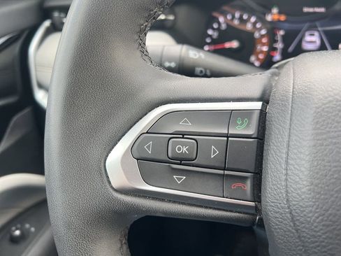 Used 2025 Jeep Compass Limited image 16