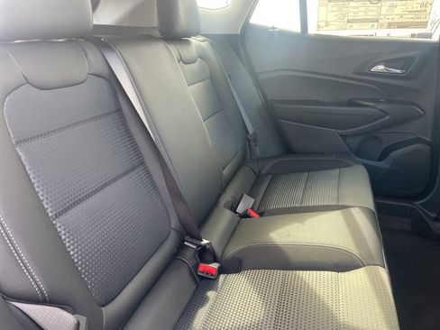 New 2026 Chevrolet Trax LT w/ LT Convenience Package image 32