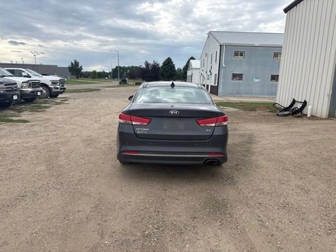 Used 2018 Kia Optima EX w/ Premium Package FWD image 8
