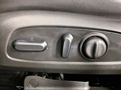 Used 2021 GMC Terrain SLT w/ LPO, Floor Liner Package image 31