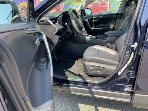 Used 2023 Toyota RAV4 XLE Premium AWD/4WD image 14