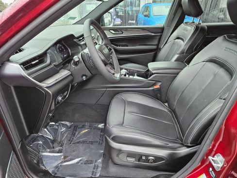 Used 2023 Jeep Grand Cherokee L Overland AWD/4WD image 19