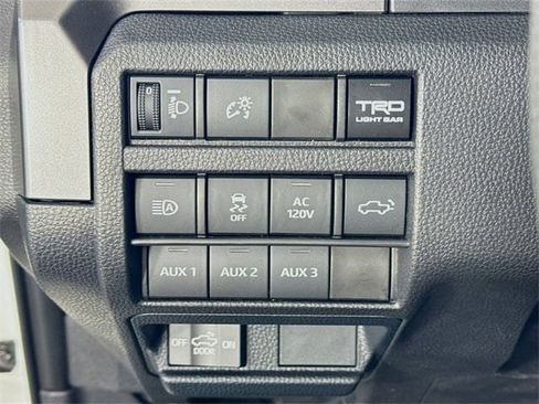 New 2025 Toyota Tacoma TRD Off-Road image 10