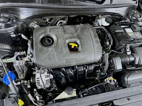 Used 2022 Kia Forte LXS image 31