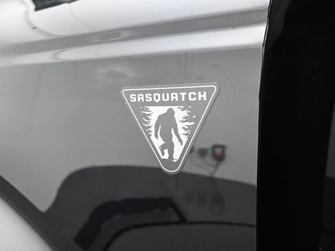 Used 2026 Ford Bronco 2-Door w/ Sasquatch Package AWD/4WD image 46