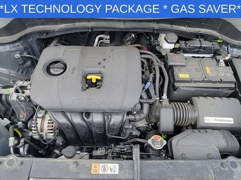 Used 2025 Kia Soul LX w/ LX Technology Package FWD image 6
