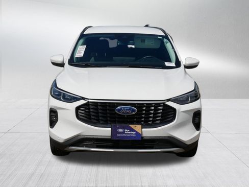 Certified 2024 Ford Escape Platinum AWD/4WD image 2
