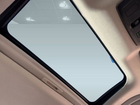 New 2025 Nissan Sentra SV w/ SV Premium Package image 16