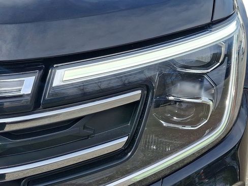 Used 2025 Volkswagen Atlas SE image 10