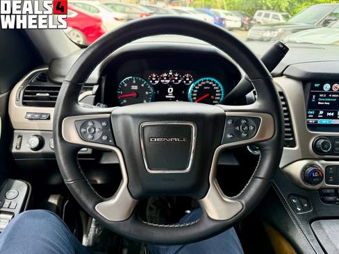 Used 2017 GMC Yukon XL Denali w/ Open Road Package AWD/4WD image 27