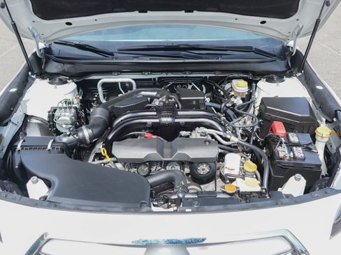 Used 2017 Subaru Legacy 2.5i Premium w/ Moonroof Package AWD/4WD image 28