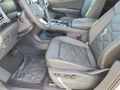 New 2026 Volkswagen Atlas SE image 7