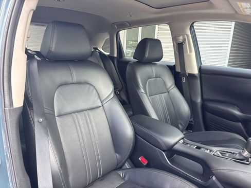 Used 2024 Honda HR-V EX-L image 16