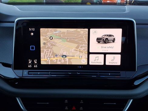 Certified 2024 Volkswagen Atlas Peak Edition SEL image 18