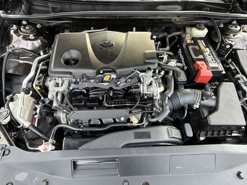 Used 2018 Toyota Camry XLE image 26