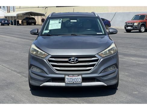 Used 2017 Hyundai Tucson Sport w/ Cargo Package FWD image 10