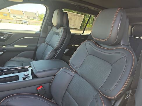 New 2025 Lincoln Aviator Black Label image 18