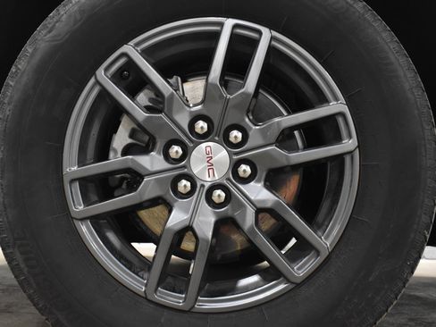 Used 2025 GMC Acadia Elevation image 37