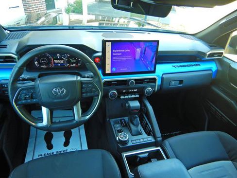 Used 2025 Toyota Tacoma TRD Off-Road AWD/4WD image 2