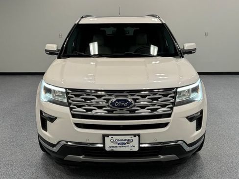 Certified 2018 Ford Explorer Limited w/ Equipment Group 301A FWD image 4