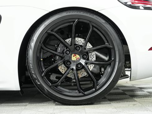 Used 2025 Porsche 718 Cayman RWD image 34