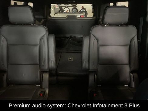 Used 2021 Chevrolet Suburban LT w/ LT Signature Package image 14