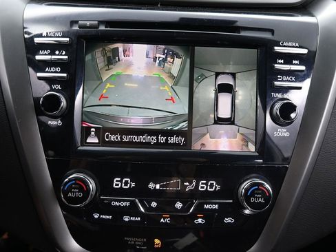 Used 2023 Nissan Murano SL image 14