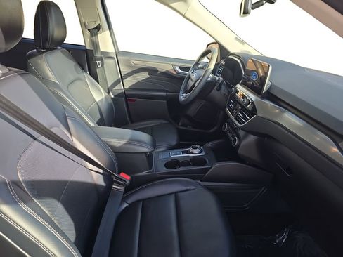 Used 2022 Ford Escape Titanium w/ Class II Trailer Tow Package image 16