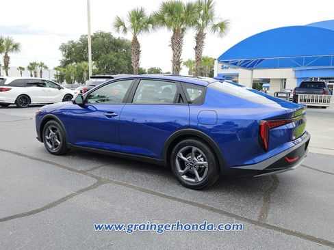 Used 2025 Kia K4 FWD image 3