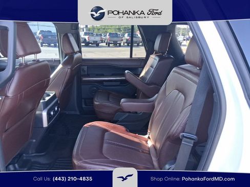 Used 2023 Ford Expedition Limited AWD/4WD image 9