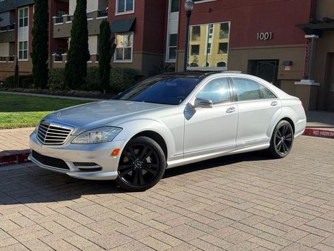 Used 2010 Mercedes-Benz S 550 image 4