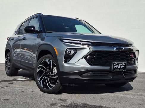 New 2026 Chevrolet TrailBlazer RS w/ Convenience Package AWD/4WD image 2
