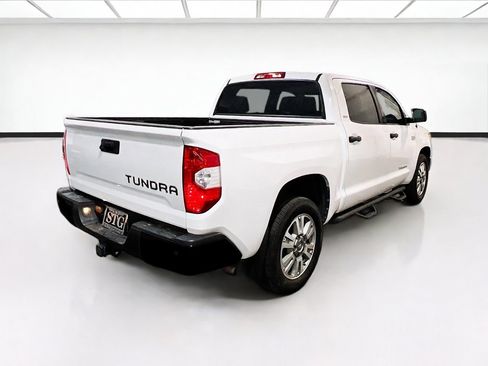 Used 2019 Toyota Tundra SR5 w/ SR5 Convenience Package RWD image 4