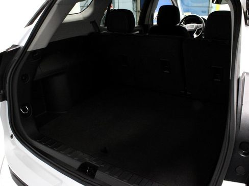 Used 2023 GMC Terrain SLE FWD image 14