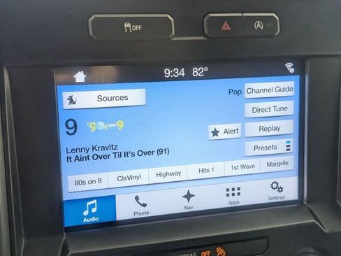 Used 2018 Ford F150 XLT w/ Equipment Group 302A Luxury AWD/4WD image 19