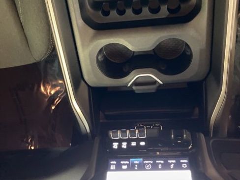 Used 2023 RAM 2500 Big Horn w/ Night Edition image 18