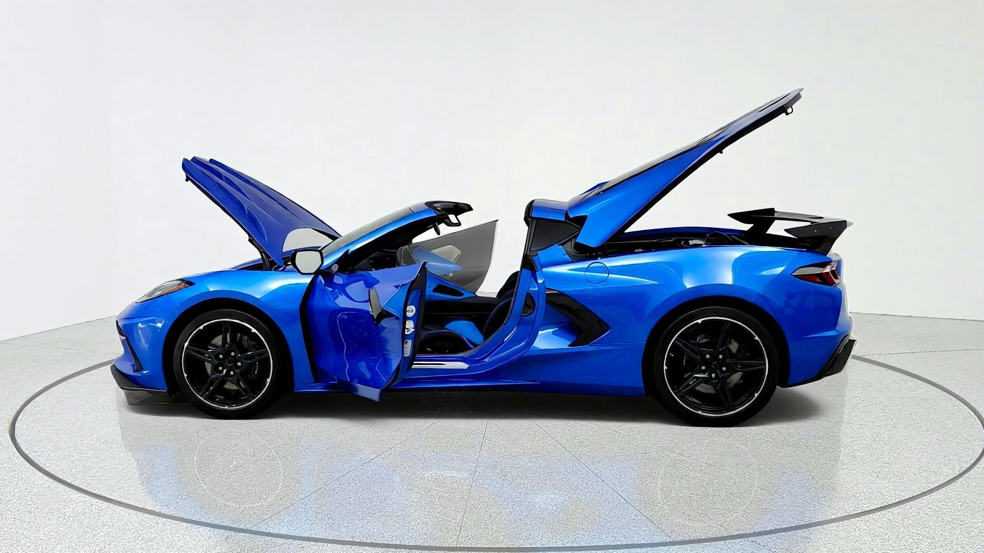 Used 2025 Chevrolet Corvette Stingray Premium Cpe w/ Z51 Performance Package RWD image 10