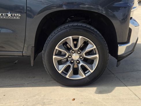 Used 2019 Chevrolet Silverado 1500 LT w/ Texas Edition image 31