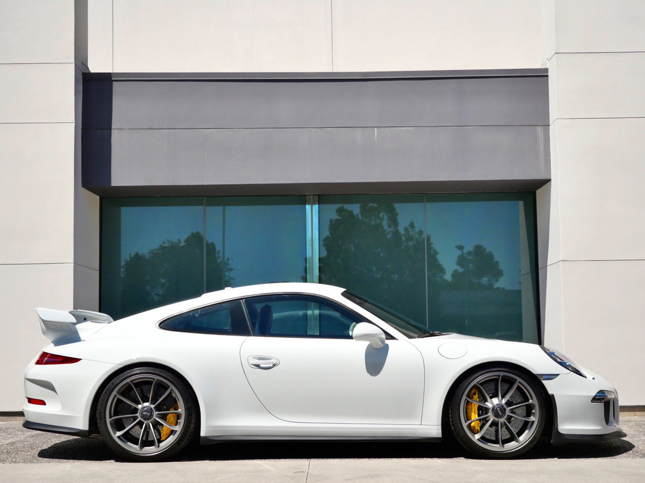 Used 2014 Porsche 911 GT3 RWD image 4