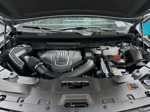 New 2026 Chevrolet Traverse LT w/ Sun and Wheel Package FWD image 34