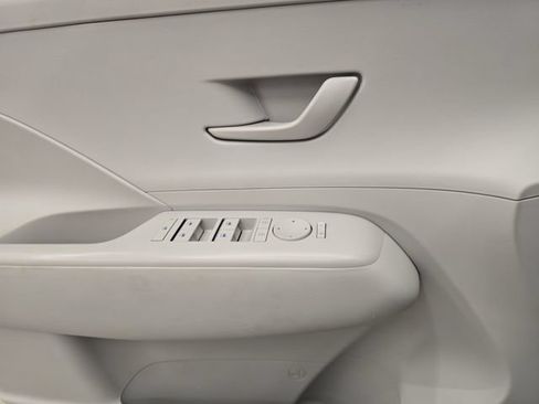 Used 2025 Hyundai Kona SEL AWD/4WD image 33
