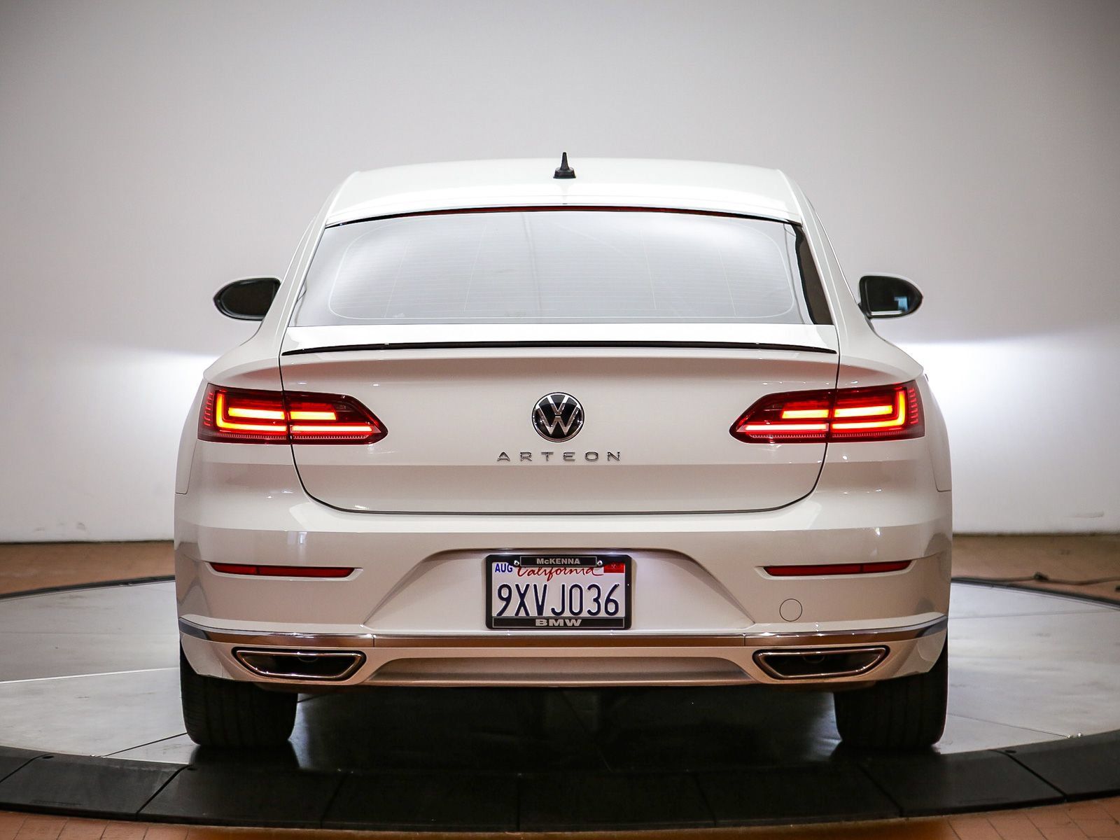 Used 2021 Volkswagen Arteon SE FWD image 3